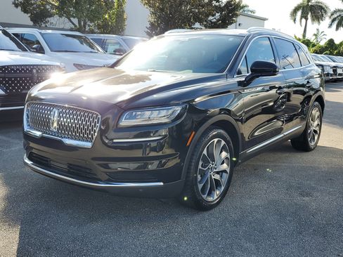 Certified 2022 Lincoln Nautilus Reserve w/ Equipment Group 201A image 3