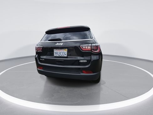 Certified 2023 Jeep Compass Latitude image 7