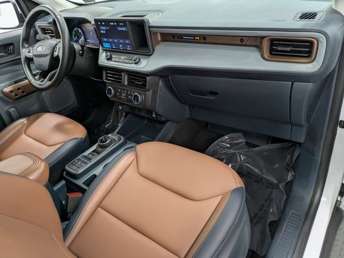 Used 2023 Ford Maverick Lariat image 29