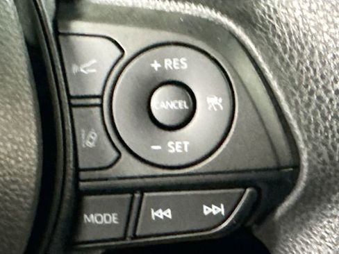 Used 2023 Toyota RAV4 LE AWD/4WD image 10