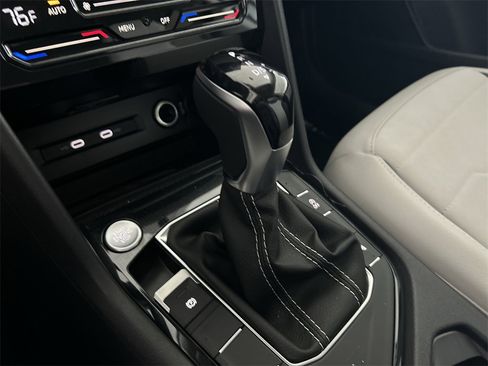 New 2026 Volkswagen Taos SE image 28