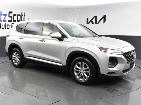 Used 2019 Hyundai Santa Fe SE FWD image 7