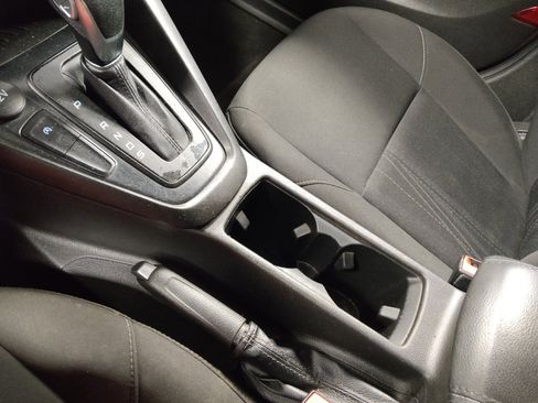 Used 2018 Ford Focus SE image 26