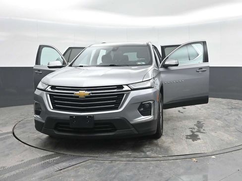 Used 2023 Chevrolet Traverse LT FWD image 60