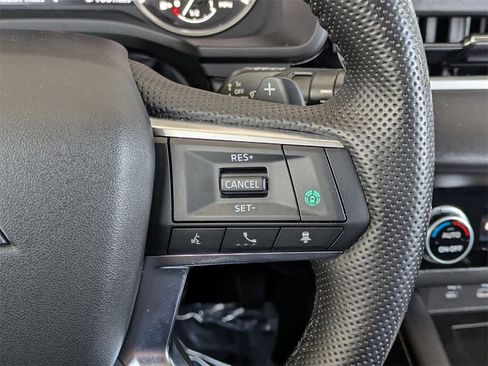 Used 2022 Mitsubishi Outlander SEL image 35