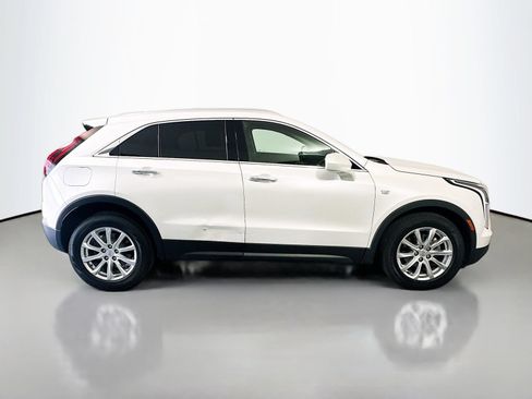 Used 2020 Cadillac XT4 Luxury w/ Cold Weather Package AWD/4WD image 8