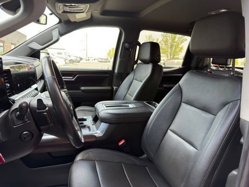 Used 2022 GMC Sierra 1500 SLT w/ SLT Premium Package AWD/4WD image 12