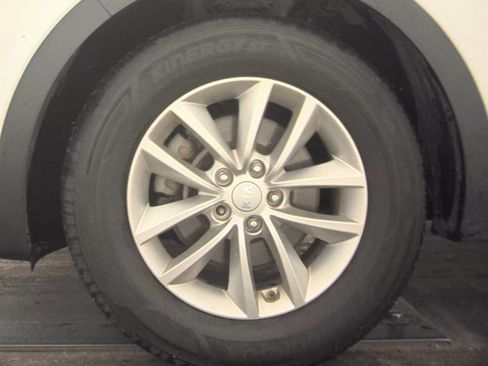 Used 2017 Kia Sorento FWD image 7