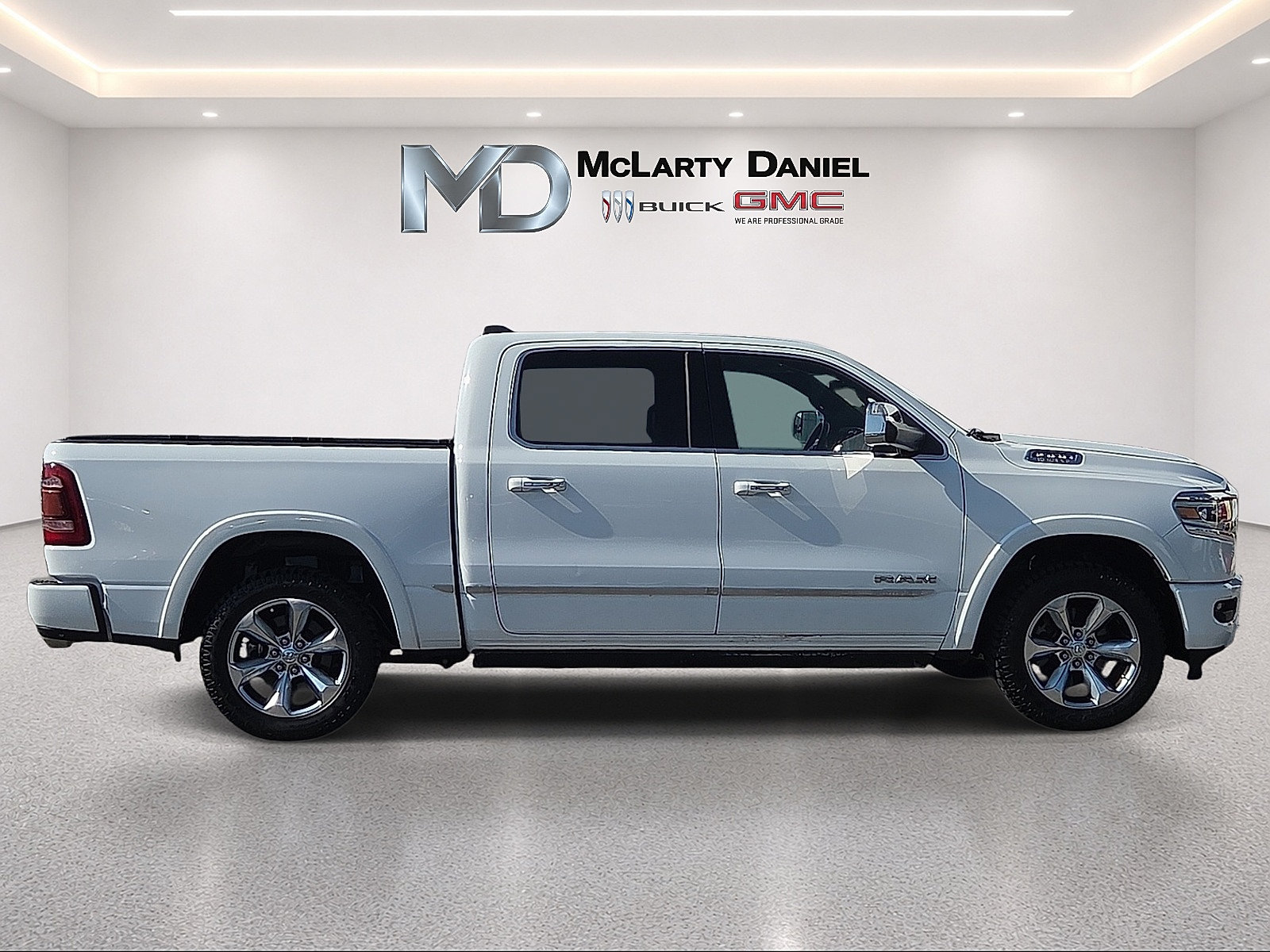 Used 2020 RAM 1500 Limited AWD/4WD image 15