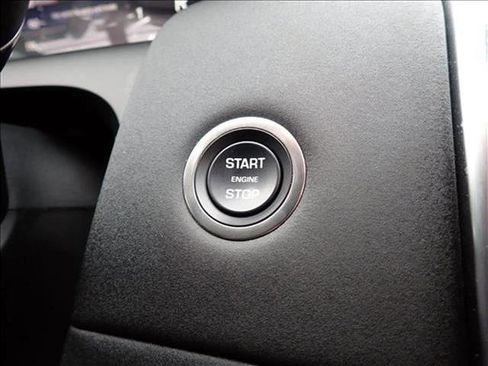 Used 2024 Land Rover Discovery Sport S image 25