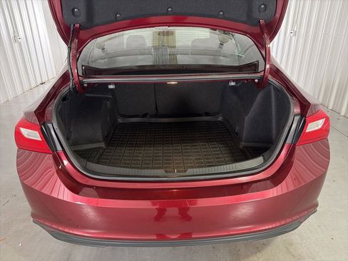 Used 2016 Chevrolet Malibu LT image 8