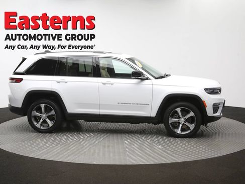 Used 2022 Jeep Grand Cherokee Limited 4xe w/ Luxury Tech Group II AWD/4WD image 51