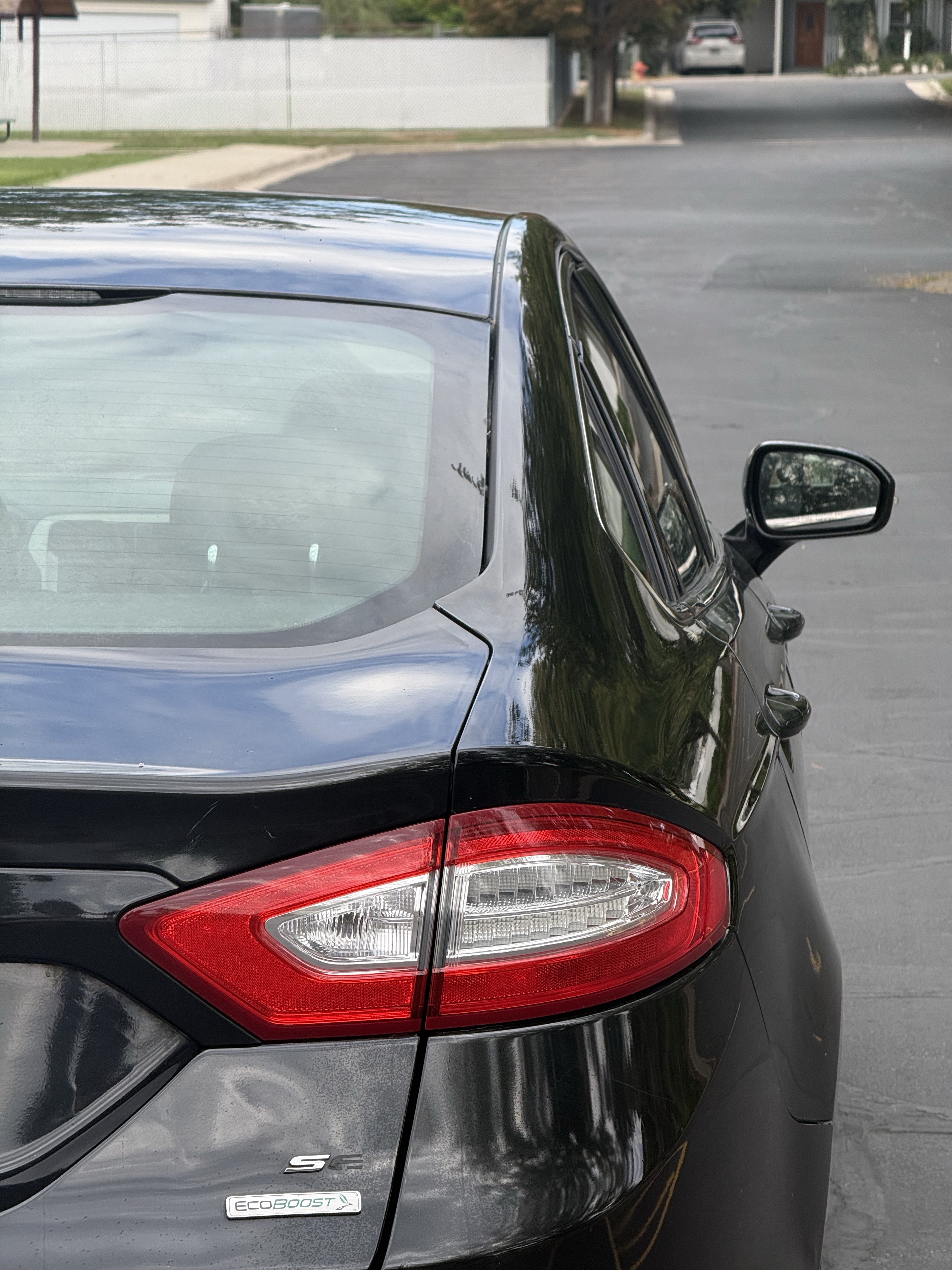 Used 2014 Ford Fusion SE w/ Equipment Group 202A FWD image 21