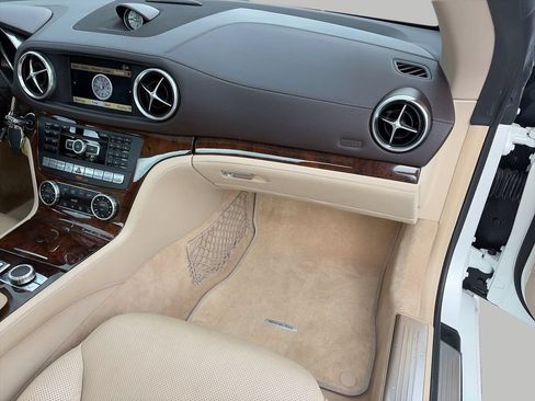 Used 2013 Mercedes-Benz SL 550 image 13