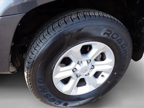 Used 2023 Toyota 4Runner SR5 Premium w/ Moonroof Package AWD/4WD image 7
