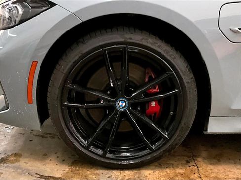 Used 2023 BMW 330e w/ M Sport Package RWD image 11