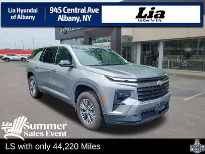 Used 2024 Chevrolet Traverse LS
