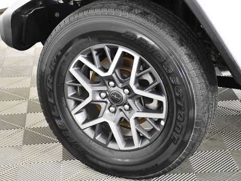 Used 2025 Jeep Wrangler Unlimited Sahara AWD/4WD image 51