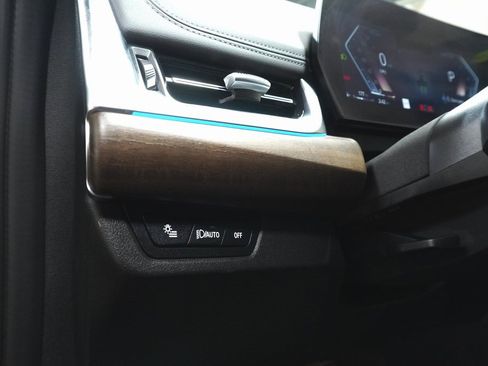 Certified 2025 BMW X1 xDrive28i w/ Technology Package image 23