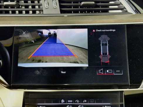 Certified 2024 Audi Q8 e-tron Premium AWD/4WD image 14