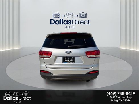 Used 2017 Kia Sorento LX image 7