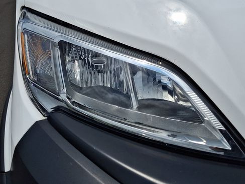 Used 2023 RAM ProMaster 2500 FWD image 10