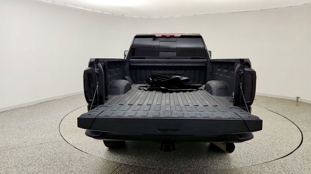 Used 2022 GMC Sierra 2500 Denali w/ Denali Black Diamond Edition AWD/4WD image 23
