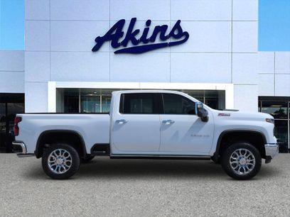 Used 2025 Chevrolet Silverado 2500 LTZ w/ LTZ Premium Package