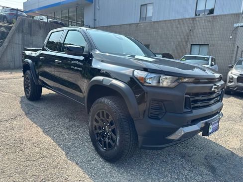 Used 2026 Chevrolet Colorado Trail Boss AWD/4WD image 9