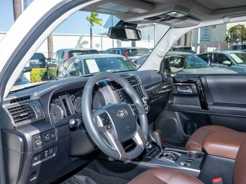 Used 2022 Toyota 4Runner Limited image 14