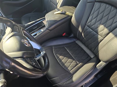 Used 2024 Buick Enclave Avenir w/ Trailering Package, 5000 lbs. image 16