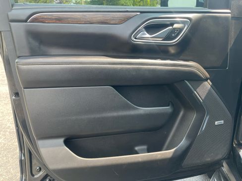 Used 2021 Chevrolet Suburban Premier AWD/4WD image 10