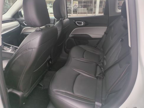 Used 2022 Jeep Compass Limited AWD/4WD image 29