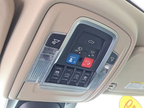 Used 2019 RAM 1500 Limited image 19