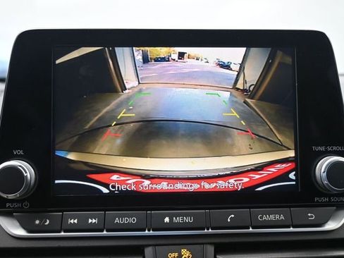 Used 2025 Nissan Altima 2.5 S image 12