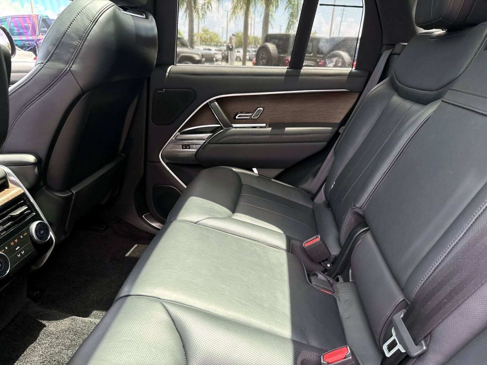 Used 2023 Land Rover Range Rover SE AWD/4WD image 14