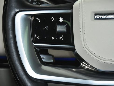 Used 2025 Land Rover Range Rover SE image 48