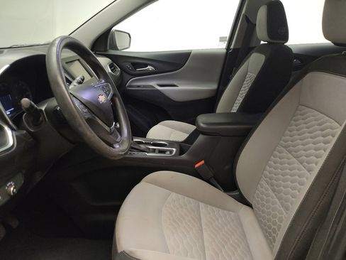 Used 2019 Chevrolet Equinox LS FWD image 17