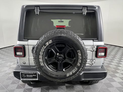 Used 2018 Jeep Wrangler Unlimited Sport S image 11