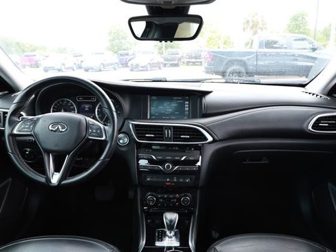 Used 2019 INFINITI QX30 w/ Cargo Package FWD image 34