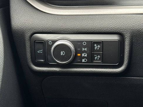 Certified 2023 Ford Explorer XLT w/ Equipment Group 202A RWD image 31