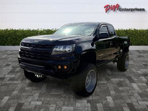 Used 2022 Chevrolet Colorado W/T w/ WT Convenience Package AWD/4WD image 5