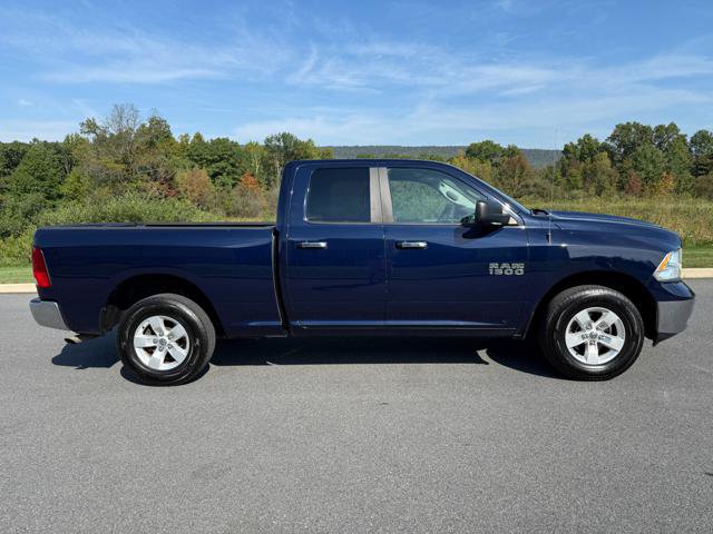 Used 2015 RAM 1500 Classic SLT AWD/4WD image 3