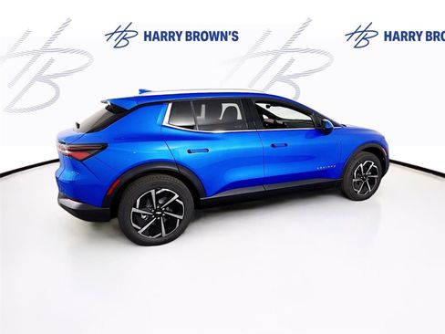 New 2026 Chevrolet Equinox EV LT AWD/4WD image 32