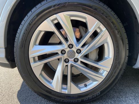 Used 2020 Audi Q7 2.0T Premium Plus w/ Premium Plus Package AWD/4WD image 36