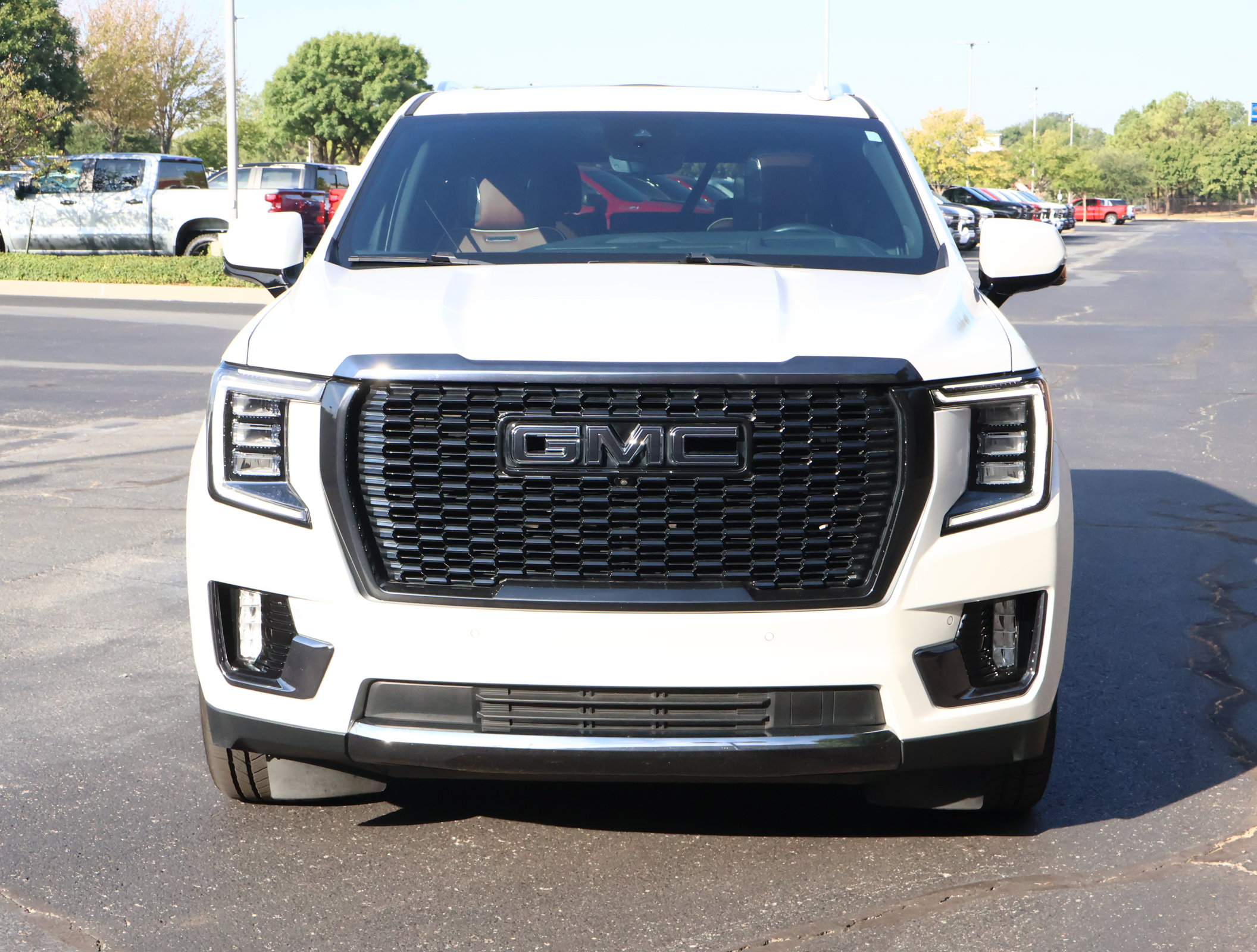Used 2023 GMC Yukon Denali Ultimate AWD/4WD image 36
