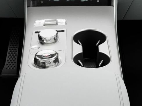 New 2026 Genesis GV70 2.5T Advanced AWD/4WD image 25