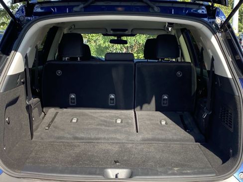 Used 2022 Nissan Pathfinder SV image 5