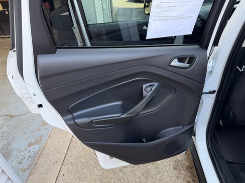 Used 2018 Ford Escape SE FWD image 28