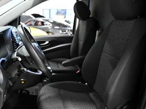 Used 2023 Mercedes-Benz Metris Passenger image 8